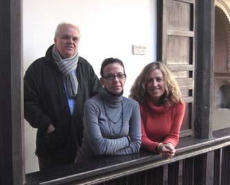 Investigadores y bibliotecaria