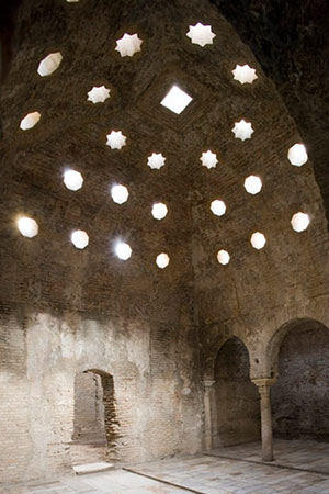 Sala templada del bañuelo de Granada
