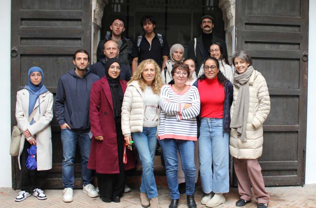 Visita educativa a la biblioteca de estudiantes de Grado en Estudios Árabes e Islámicos (Universidad de Granada)